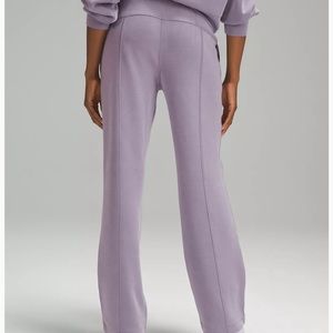 EUC Lululemon Softstreme High Rise Pant size 4